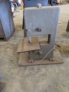 lot 31 image: Tomlee Tools Band Saw - No Motor