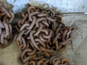 lot 39 image: 38 Log Chain