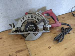 lot 54 image: Skilsaw Worm Drive Saw - Tested and works