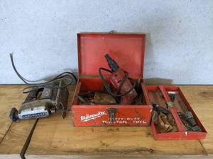 lot 68 image: Milwaukee Magnum Screwshooter (Works) and Craftsman Jigsaw (Untested)
