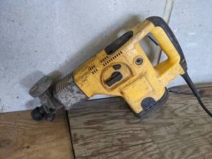 lot 74 image: DeWalt Hammer Drill (Tested and Powers on)