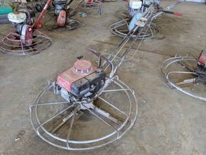 lot 85 image: Koehring Master Power Trowel Model F46H - Honda Engine Model GXV340