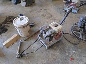 lot 86 image: Target Concrete Saw w Honda 4 HP Engine
