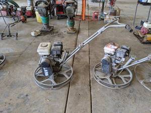 lot 93 image: Bartell Model B624 24 Power Trowel w Honda GX120 4.0HP Engine