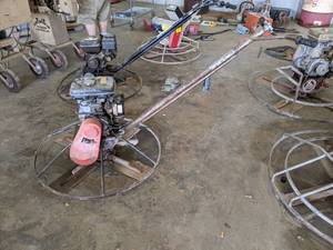 lot 98 image: Multiquip 36 Power Trowel Model M0T-36-4-4R