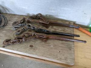 lot 112 image: Set of (3) 38 Chain Binders