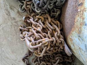 lot 115 image: 516 Log Chain