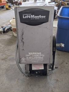 lot 118 image: LiftMaster Elite Series Commercial Garage Door Opener