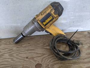 lot 126 image: DeWalt DW290 12 Electric Impact Wrench - Tested and works.