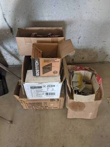 lot 150 image: Large Lot of Assorted Nails for Pneumatic Nail Guns