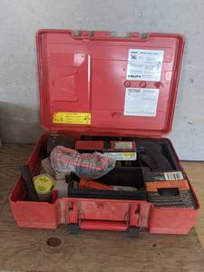 lot 169 image: Hilti Model DX600N Piston Drive Tool Kit