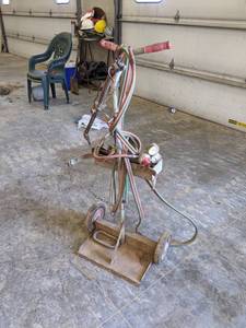 lot 201 image: Cutting Torch w Hose, Gauges and Cart