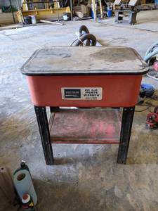 lot 204 image: Northern Equipment 20 Gallon Parts Washer - Tested and works