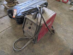 lot 218 image: Lincoln Electric SP125 PLUS Wire Feed Welder 120V