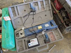lot 224 image: U-Tier Rebar Tier Kit - Model UT-V32