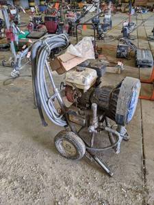 lot 231 image: Graco Gmax 7000 Paint Sprayer w Honda 5.5HP Engine