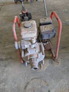 lot 235 image: Trash Pump w Honda Engine