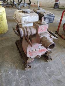 lot 233 image: Homelite 192 GPM Trash Pump w Honda Engine