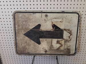 Arrow Street Sign - Heavy Steel 21 x 15