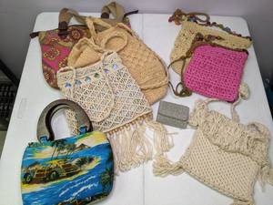 lot 172 image: Lot of (7) Beachy Purses and (1) Crochet Wallet