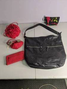 lot 95 image: Lot of (5) Purses and Evening Bags Red and Black 