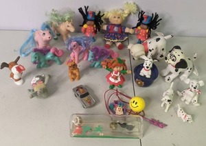 lot 115 image: Lot of Vintage Toys see pictures