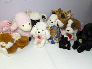 lot 206 image: Adorable Lot of Stuffed Animals Dogs, Cats, Lambs