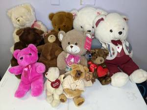 lot 186 image: Lot of (11) Stuffed Vintage Teddy Bears 1991
