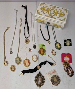 lot 196 image: Beautiful Collection of Vintage Cameo Jewelry & Jewelry Box