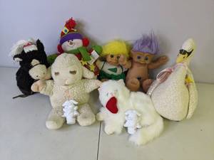 lot 256 image: Vintage Troll and Stuffed Animal Lot