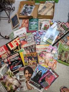 lot 363 image: Mixed Lot of Magazines and How to Books