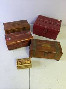 lot 244 image: Lot of (5) Stunning Vintage Hand-Carved and Vinyl Keepsake Boxes