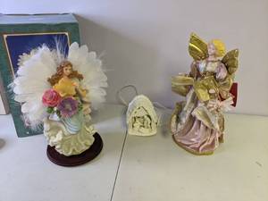 lot 250 image: Set of (2) Vintage Angels and (1) Lighted Nativity Scene