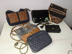 lot 283 image: Lot of (6) Purses Blues and Browns