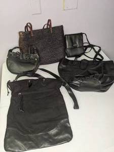 lot 284 image: Lot of (5) Purses Black