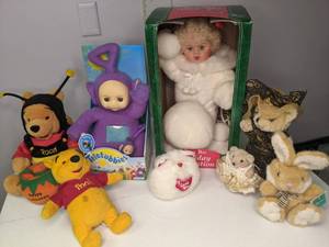 lot 297 image: Vintage Dolls and Stuffed Animals - Winnie the Pooh and Telletubby