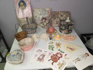 lot 298 image: Vintage Floral Printed Items, Baskets and Paper Dolls