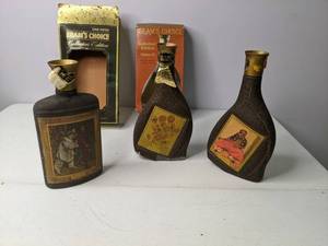 lot 46 image: Set of (3) Vintage James B. Beam Collectors Edition