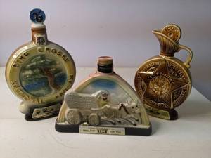lot 36 image: Beautiful Collection of (3) Vintage Porcelain Jim Beam Decanters