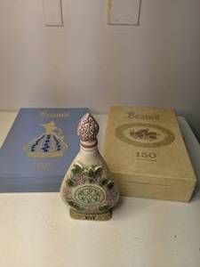 lot 37 image: Beautiful Collection of (3) Vintage Porcelain Jim Beam Decanters