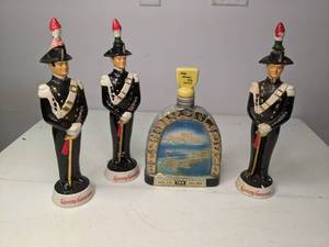 lot 42 image: Set of 4 Vintage Liquor Decanters