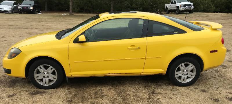 lot 4 image: 2005 Chevy Cobalt LS
