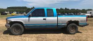 lot 2 image: 1992 Chevy CK 1500 4x4