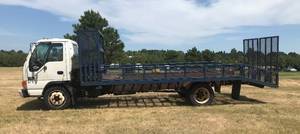lot 1 image: 2000 Chevy W5500 Flat Bed