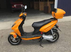 lot 1 image: 2007 TNG SS49 Scooter