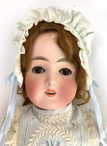 lot 3 image: Antique Queen Louise 100 Bisque-Head Doll w Composite Body, 24 Tall
