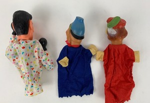 lot 28 image: Three Vintage Hand Puppets- 1 Ronald Reagan