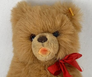 lot 35 image: Steiff 503021 Pummy Sitting Bear, 10 Tall- Germany