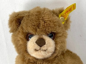 lot 38 image: Steiff Snuffy Bear 292016, 6 Tall