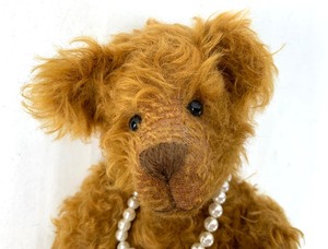 lot 39 image: 4 Antique Bears- 1 Mohair Bear